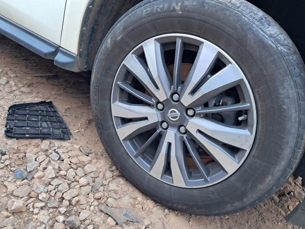 PATHFINDR 2017 Glove Box 4866854