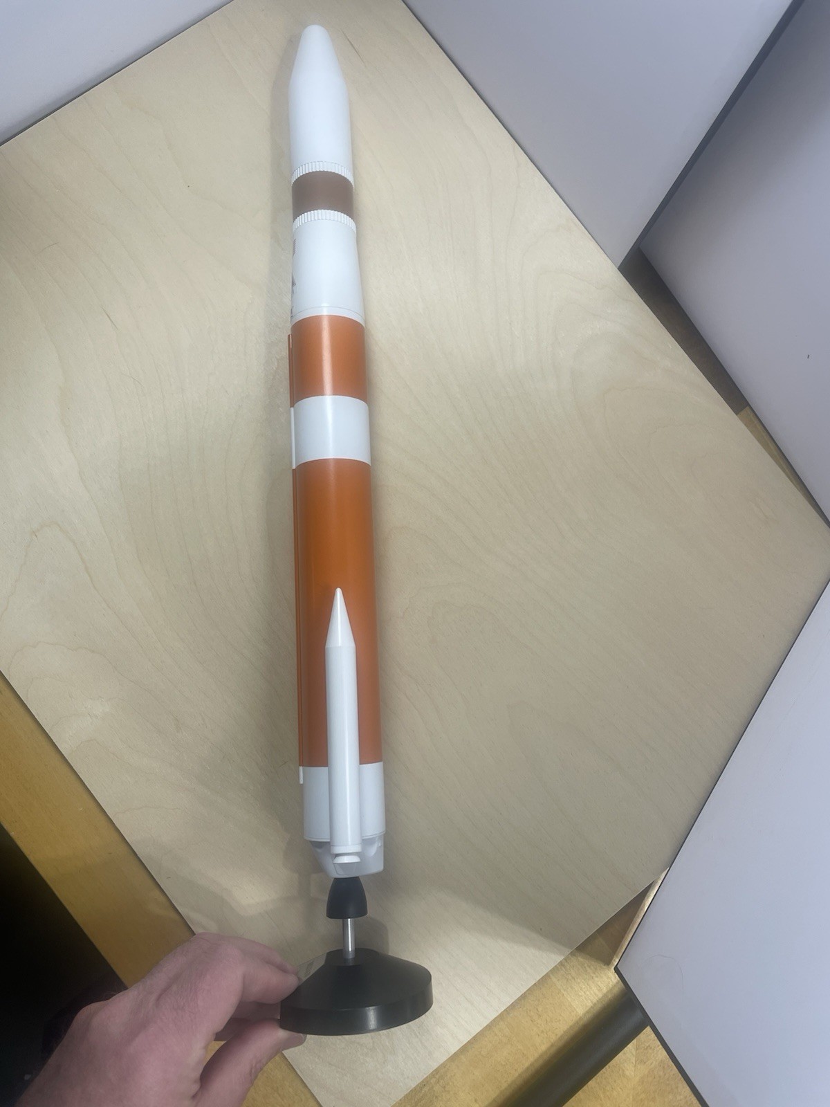 NASA ULA Delta IV Medium+ Rocket Booster Launch Vehicle Desk Top 1/120 SC Model