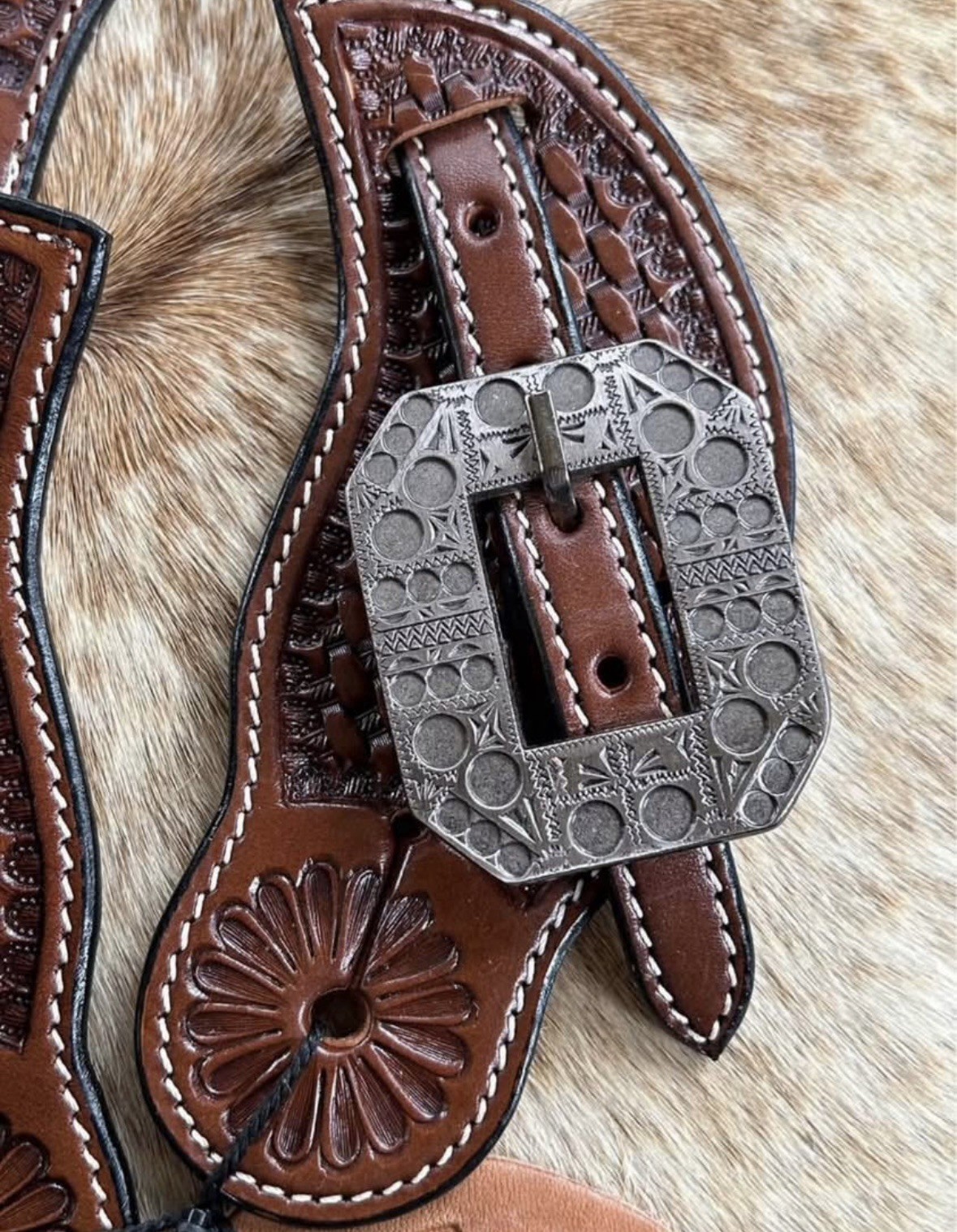 Ladies Tooled Top Grain Leather Western Pair Spur Straps