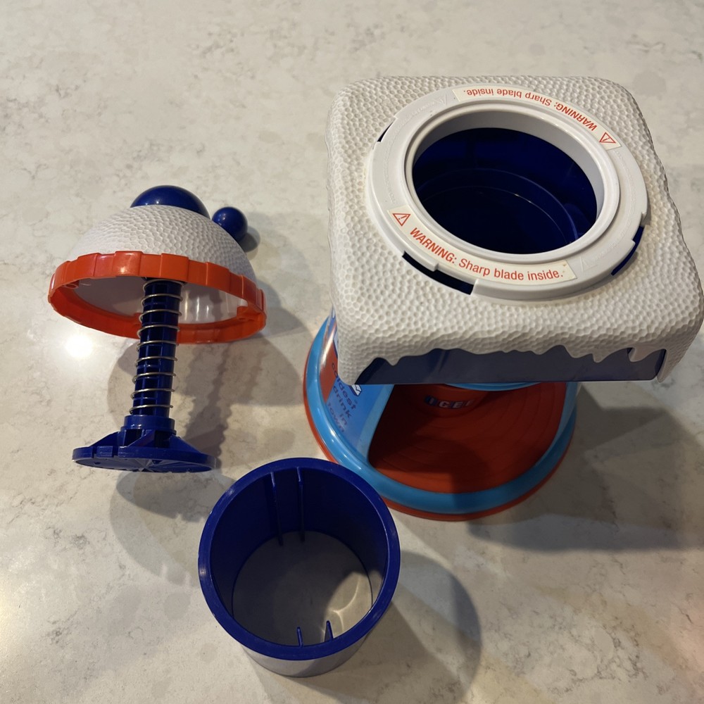 ICEE Machine W/2 Cups!! 2012 Hand Crank Machine