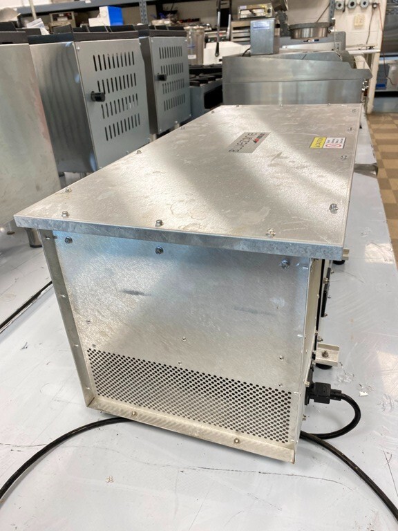 Walk-in Coolers Food Preservation Bluezone Model 2400-050 New 115V