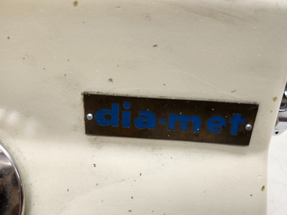The Dia-Met Model A Bench-Top Inside Micrometer (Comparator) FREE SHIPPING