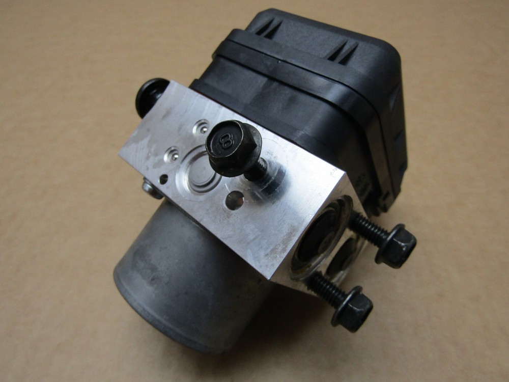 Yamaha MT-07 ABS 2019 2,715 miles ABS pump control module (6888)