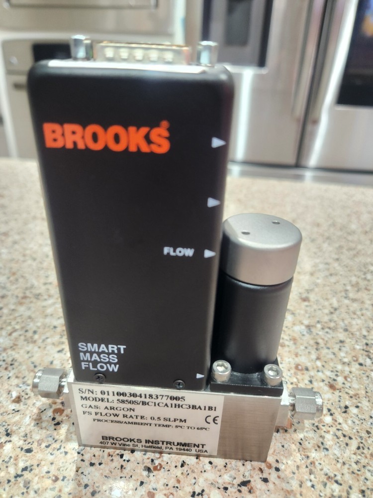 Brooks Argon Mass Flow Controller 0.5 SLPM Model BC1CA1HC3BA1B1