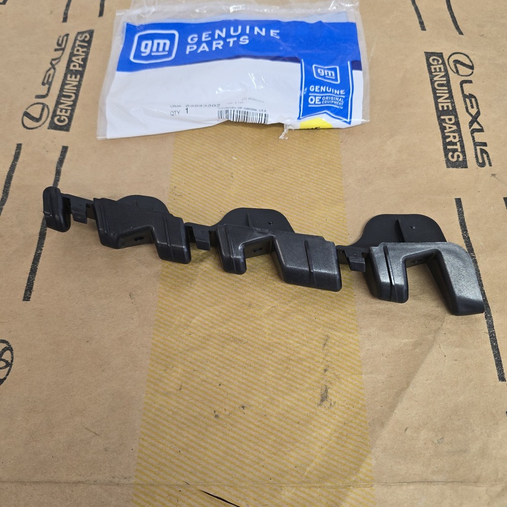 Genuine GM Lower Bracket 85543202