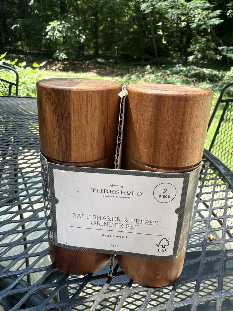 2pc Salt Shaker & Pepper Grinder Set - Threshold 5” New