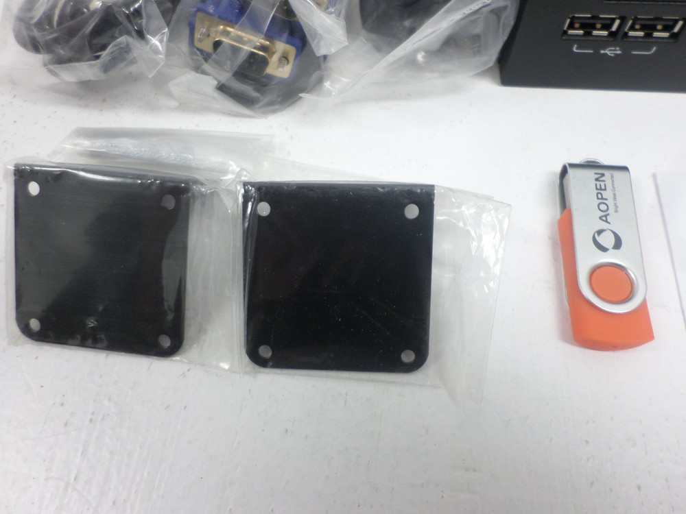 AOPEN TK711P2 Digital Menu Board Solution, 1 x 2 Screen, 791.ADE71.7A60 - NEW!