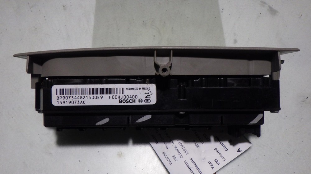 09 CADILLAC SRX Front Door Switch 15919073