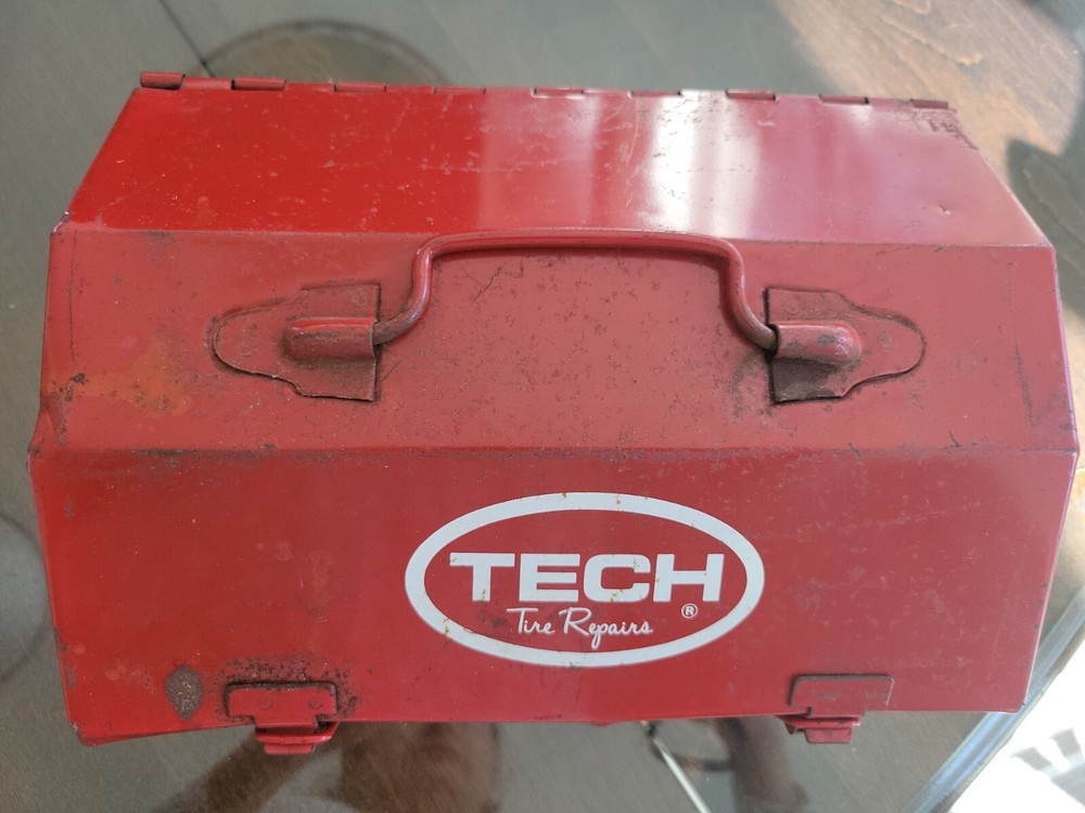 Tech Repair Vintage Metal Case, used ,clasps work, Bit Distressed Paint