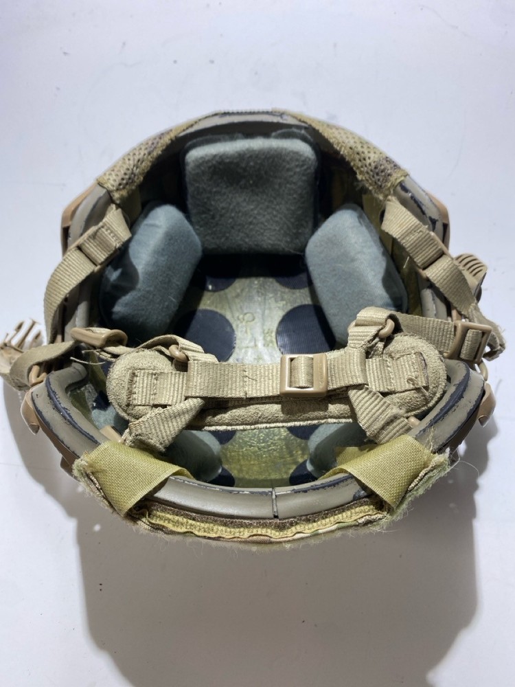 BALLISTIC COMBAT HELMET (P32008810)