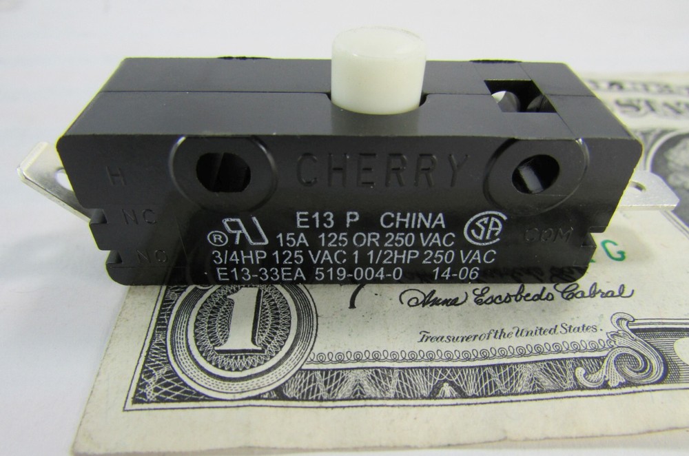 Lot 2 Cherry E13 15A Normally Open Snap Action Pushbutton MicroSwitch 125VAC/250
