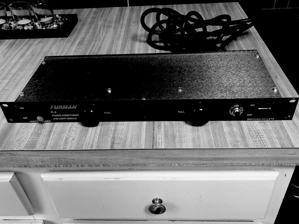 Furman Rack mount Power conditioner