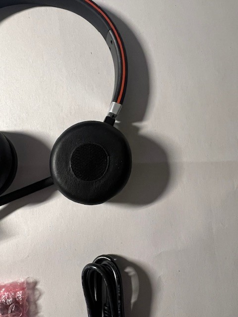 Jabra Evolve 65 UC Stereo Wireless Bluetooth Headset Connectivity- Reconditioned