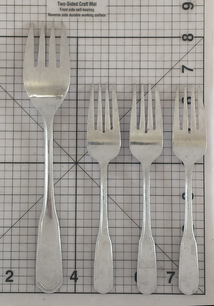 Farberware Classic Shell Stainless 3 Salad & 1 Cold Meat Serving Fork 18/8 Gloss