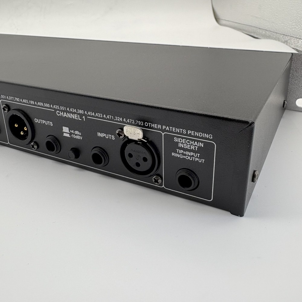 dbx 266xs Dual Channel Compressor Gate Dynamics Processor w/ Side Chain Insert