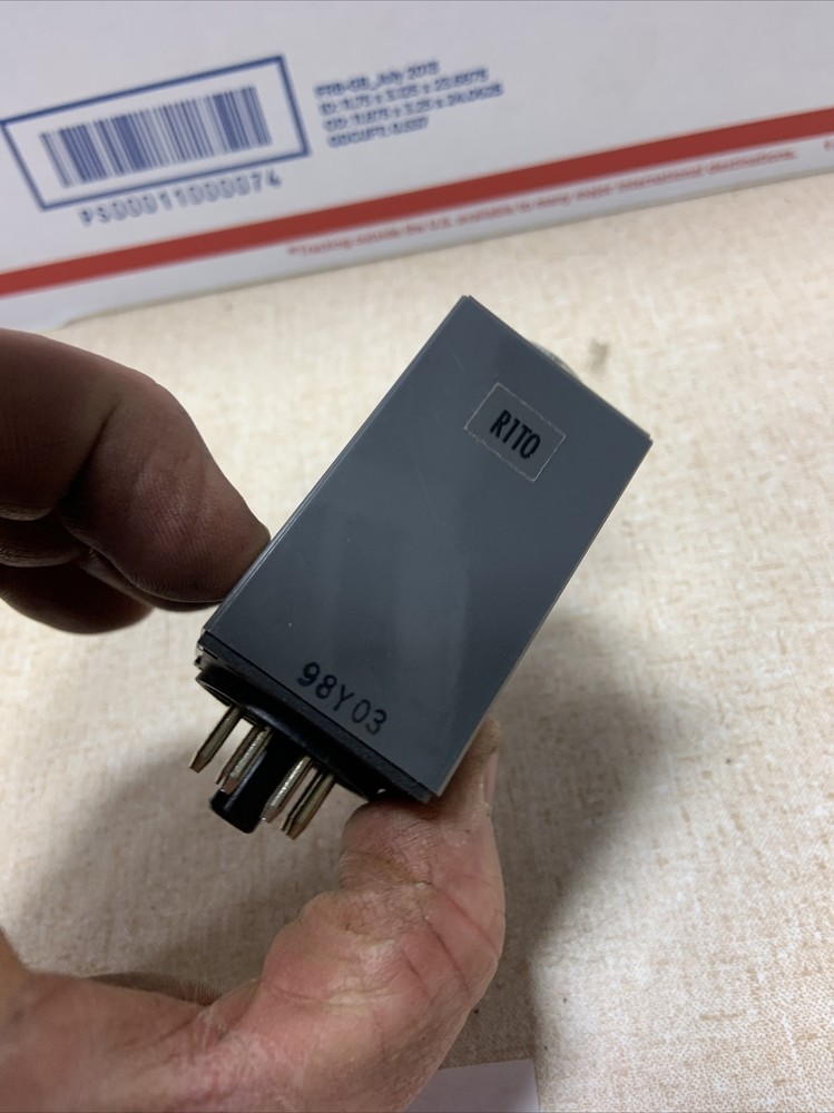 Idec GT3A-3 AF20 Timer 100-240v-ac