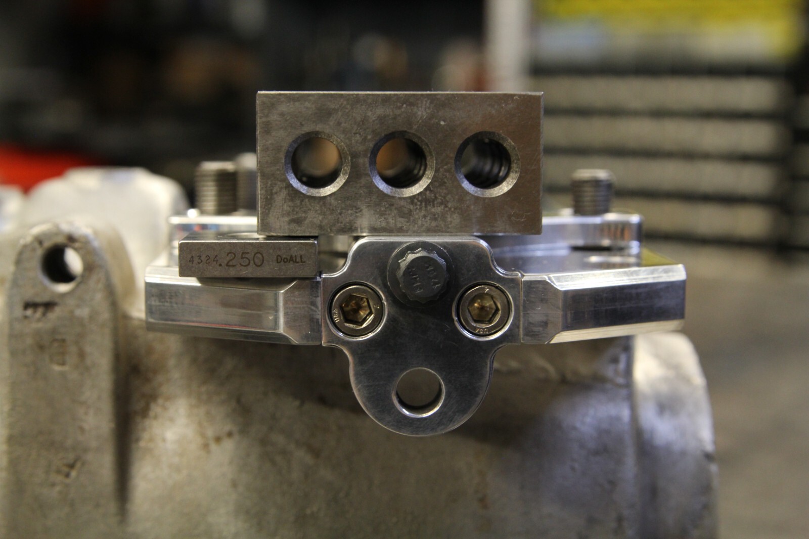 Old-Stf Centerline adjustable aluminum transmission plate - Harley 4 Speed