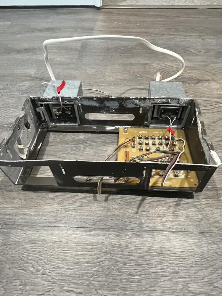 Nutone Intercom System IM-3303 with accessories (transformers, Door Chime, Mount