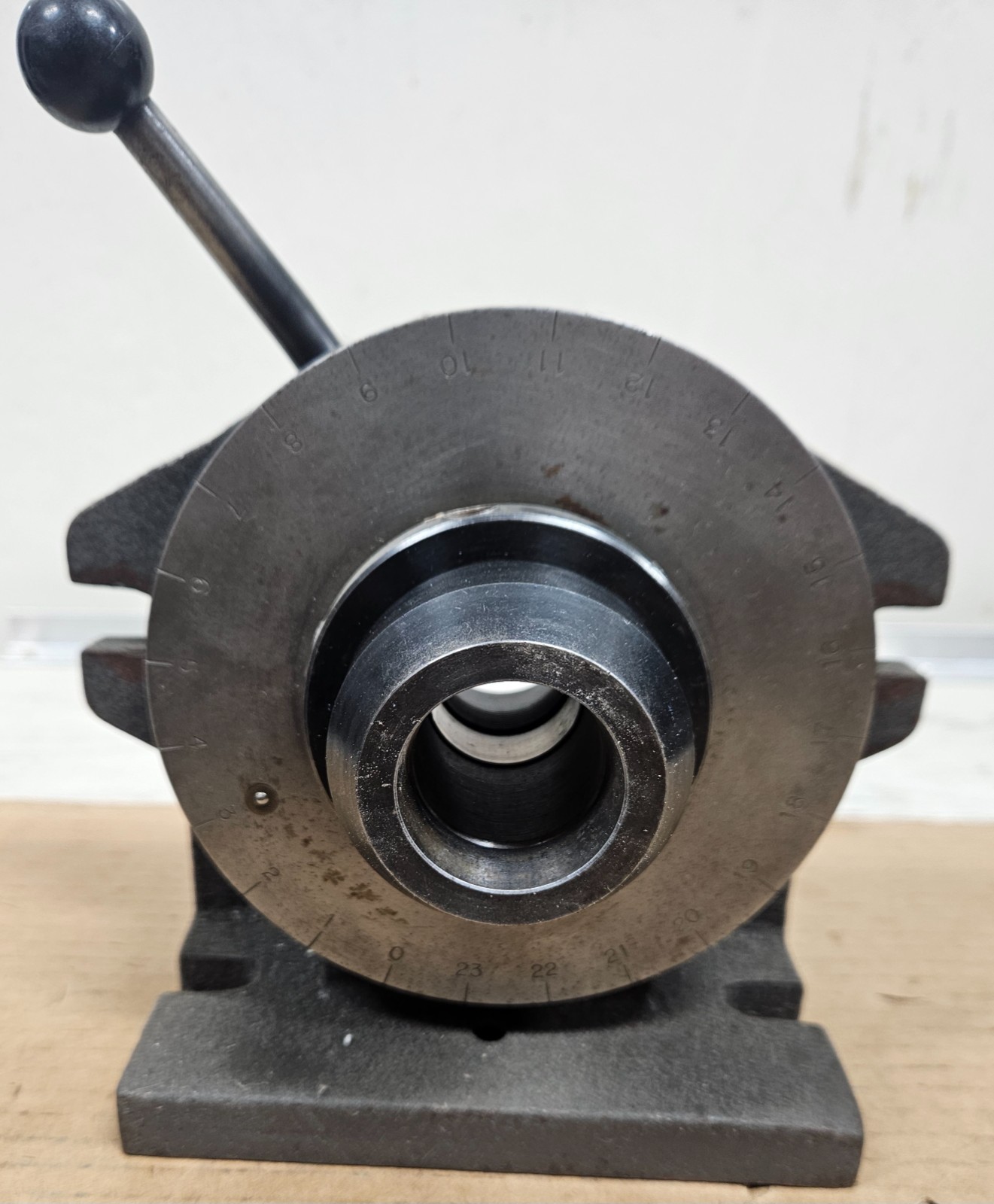 YUASA 550 005 HORIZONTAL/VERTICAL, 5C COLLET, 24 POSITION