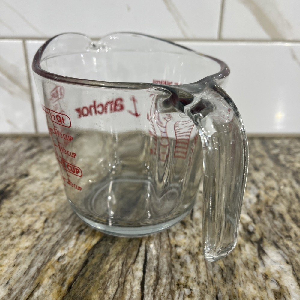 Anchor Hocking 2 Cup Measuring Cup Red Numbers & Letters Hook Handle 🇺🇸