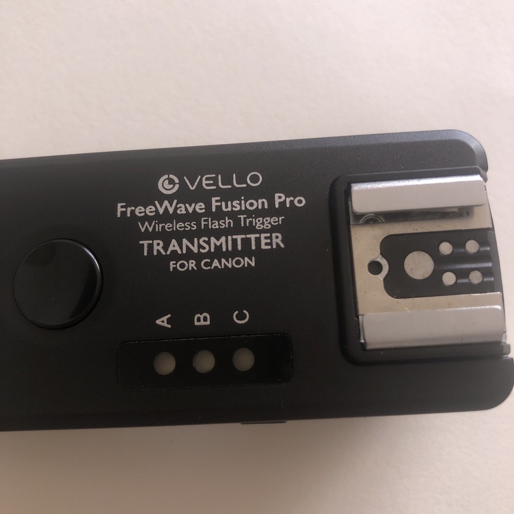 Vello FreeWave Wireless Flash Trigger TRANSMITTER For CANON