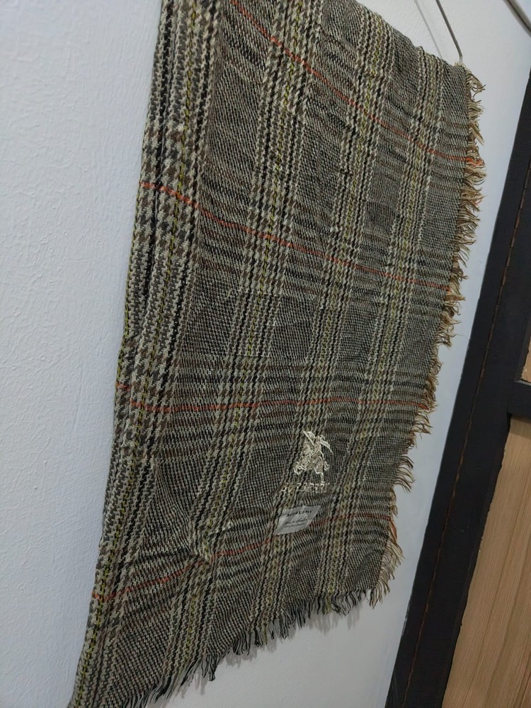 Burberry Rectangle 100% Cashmere Scarf Shawl Wrap
