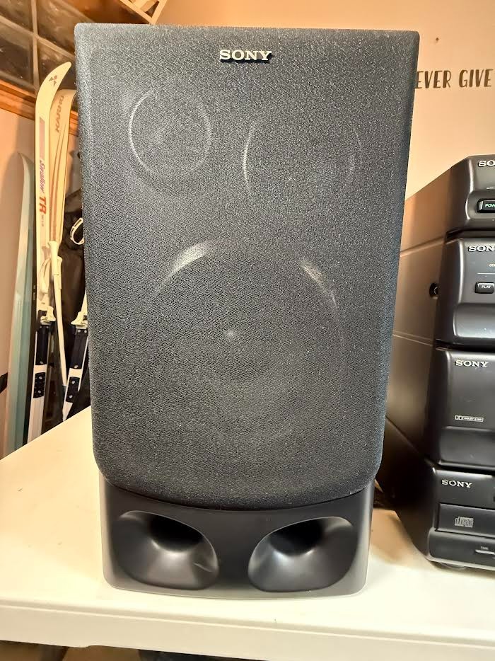 SONY SS-D555 Speaker System - PAIR