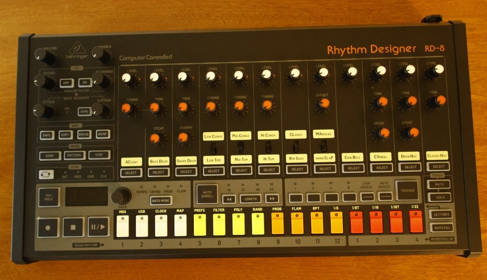 Behringer Rhythm Designer RD-8 Analog Drum Machine 808 Clone Excellent