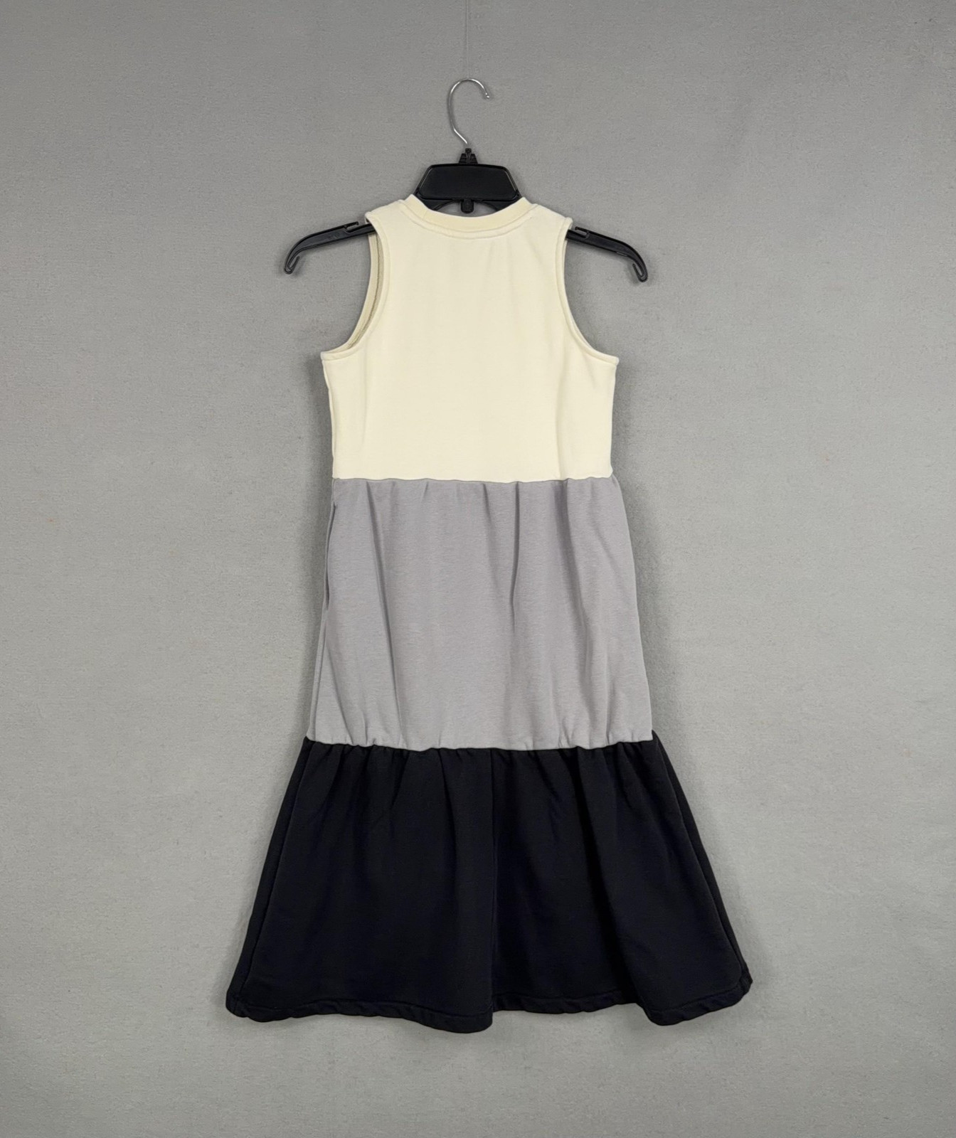 Nike Dress Girls Medium Cream Gray Black Colorblock Sleeveless Just Do It