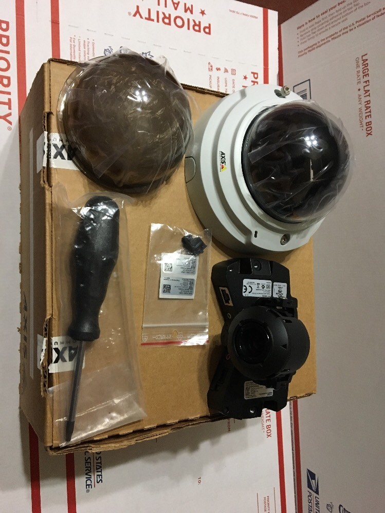 New Axis Communications 0470-001 P3363-V 12MM FIXED DOME CAMERA LIGHT FINDER