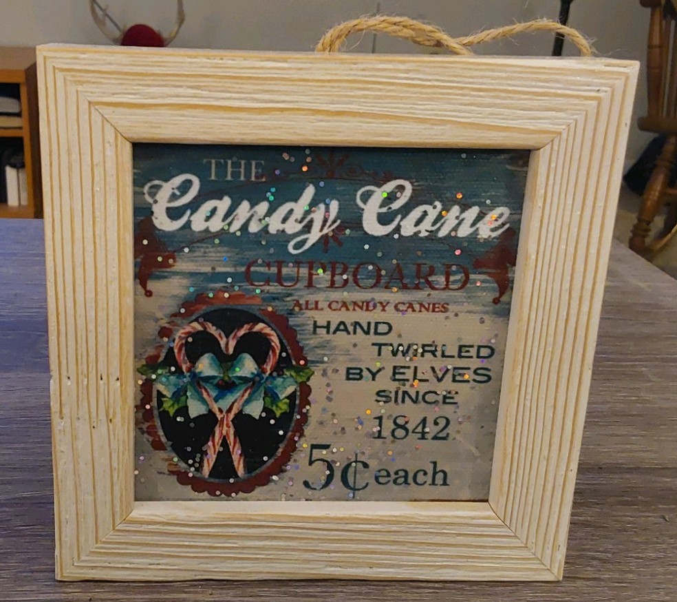 Candy Cane Cutboard  Wqll Hanging