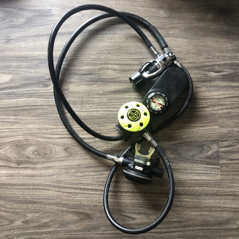 Tusa Dive Vest and Regulator Set