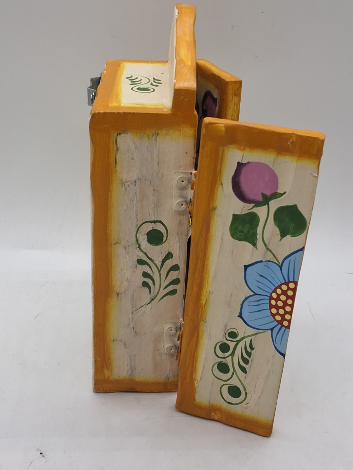 Handmade Vintage Peruvian Retablo "Floreria" Flower Shop Diorama Ayacucho, Peru