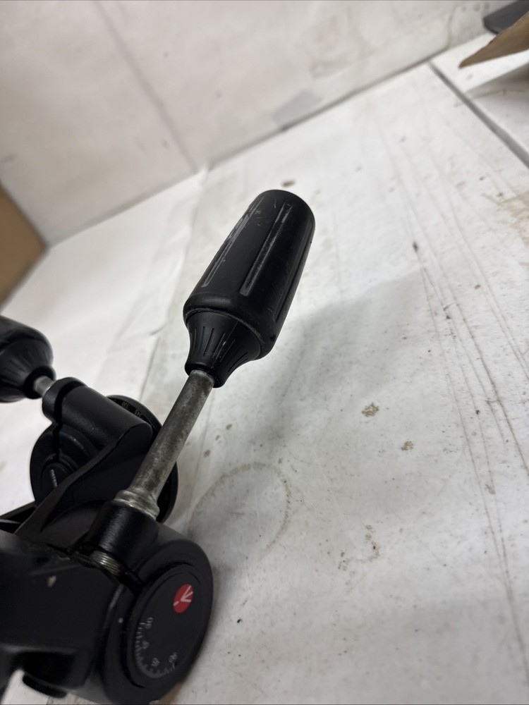 Manfrotto 808RC4 Basic Pan Tilt Tripod Head Without QR PLATE