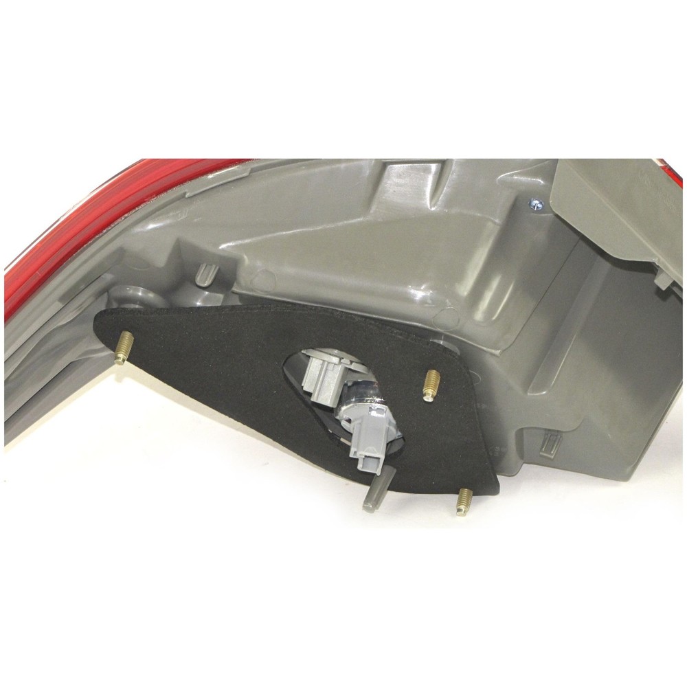 Rear Quarter Tail Light Assembly Right 81550-06640
