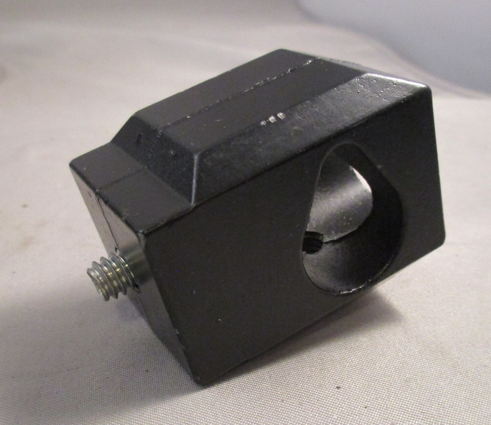 Vivitar 3900 Auto Thyristor Flash w/bracket, cable & block used good condition