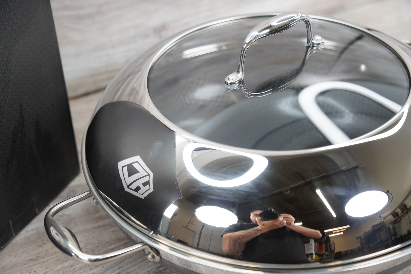 HexClad Hybrid Nonstick 14" Inch Wok W/ Stainless Steel Lid USED #7564