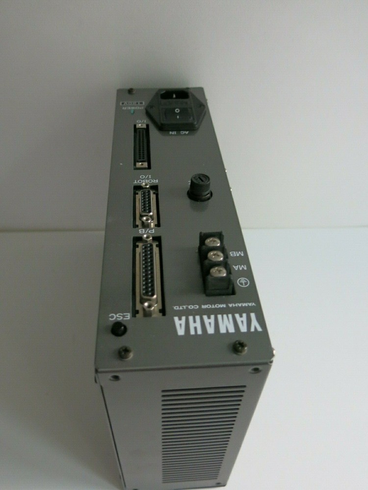YAMAHA SRC2MAX400VA SERVO DRIVE SRC-2