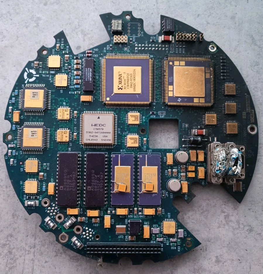 Military rare Multifunctional digital computing and signal module.