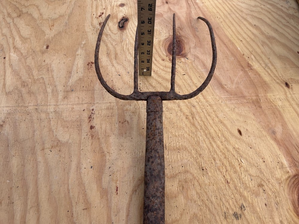 Fork Rake Head 4 Thines Rusty Rustic no handle Original Vintage Primitive Metal