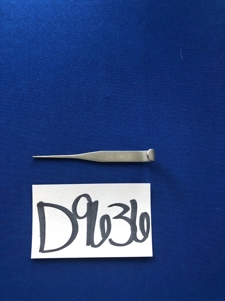 D9636 V. Mueller Jackson ENT Tenaculum 5.25" Length BE390