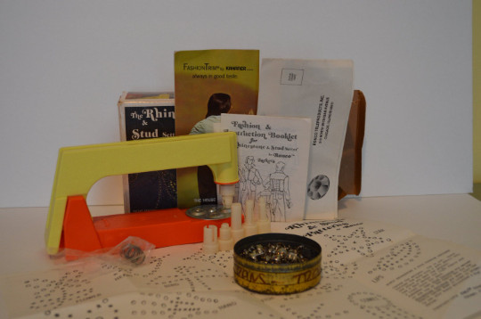 Vintage The Rhinestone and Stud Setter