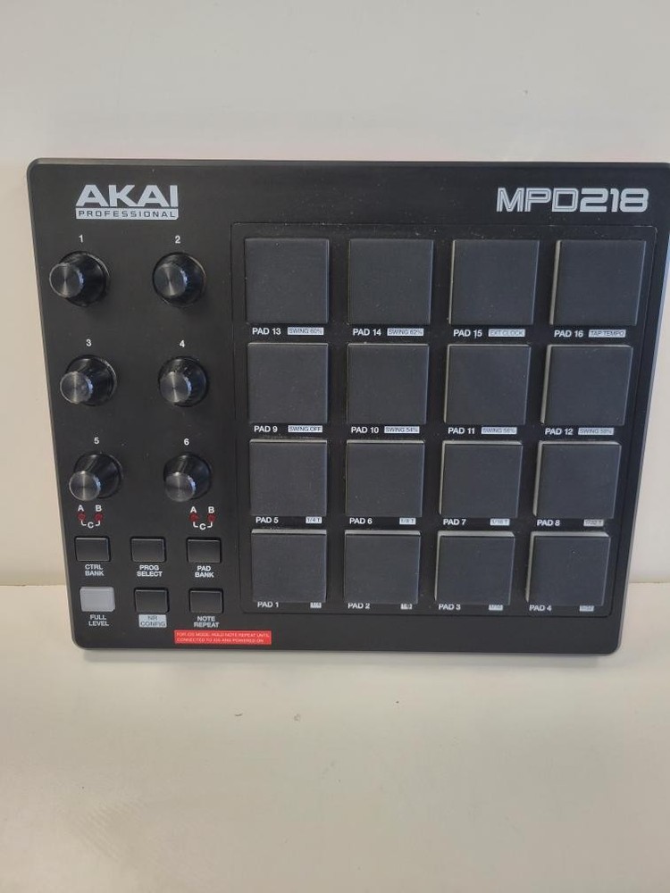 AKAI MPD218 (P27012370)