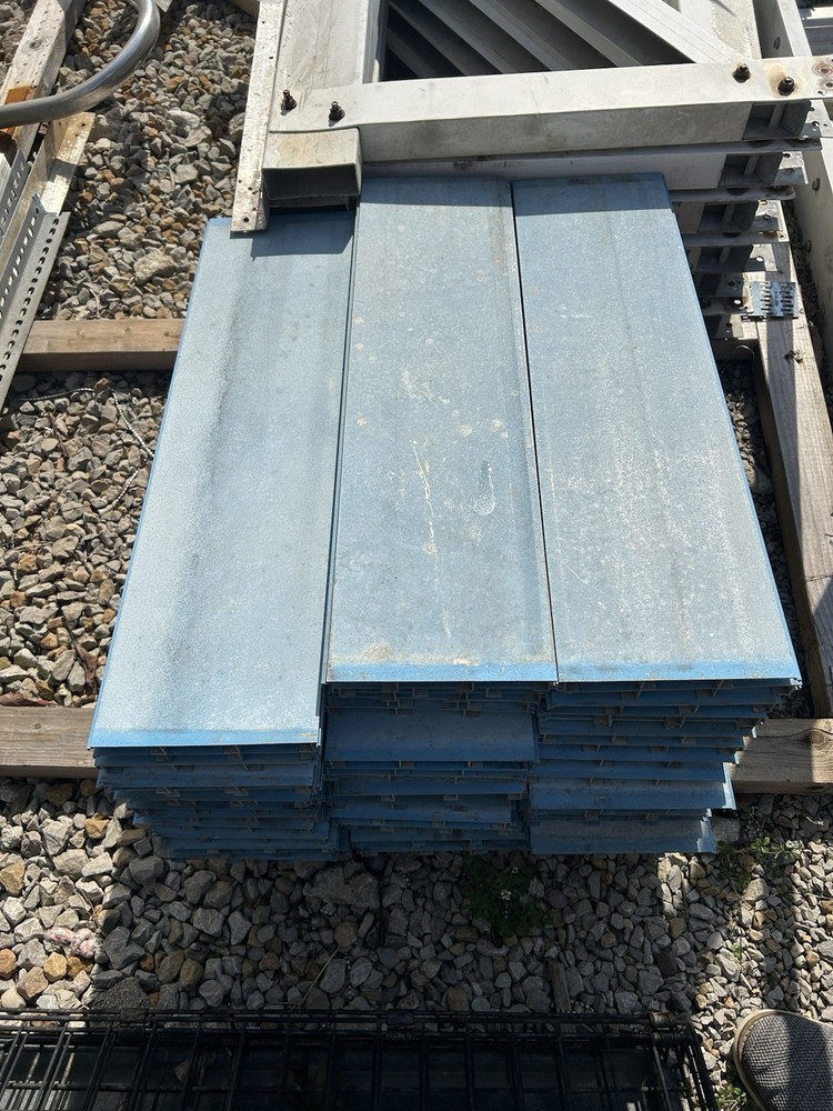 Kayak pool blue deck 2 ft