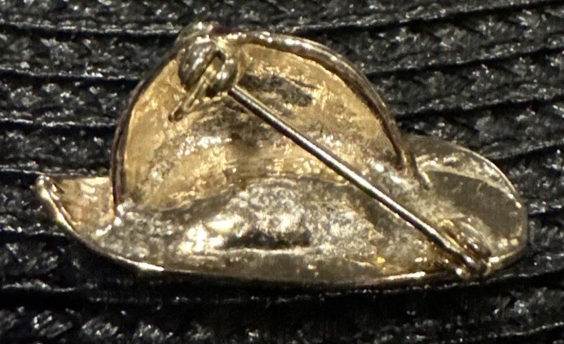 Fire fighter Helmet Brooch