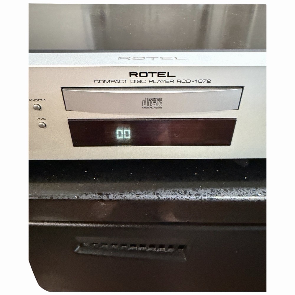 Rotel RCD-1072 CD Player