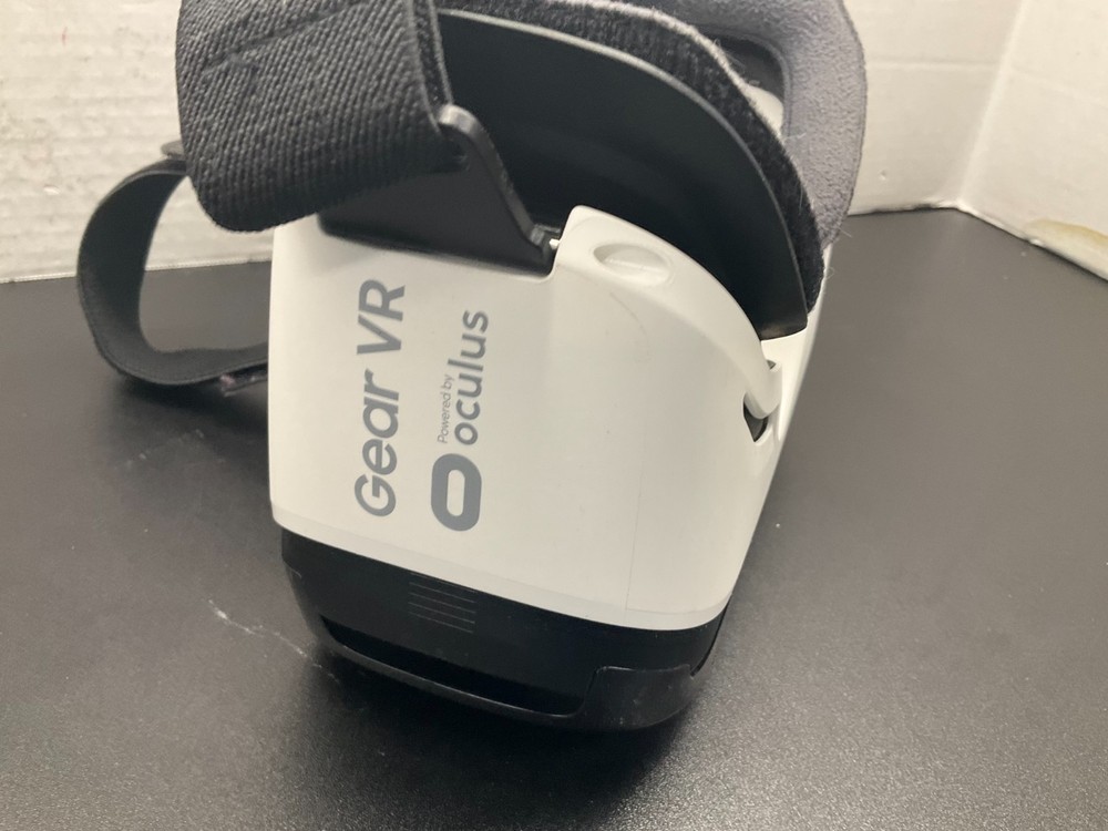 Samsung Gear VR Powered by Oculus -