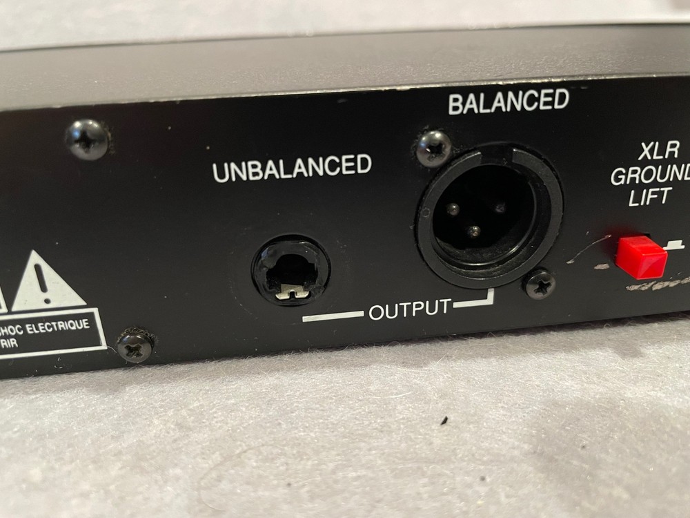 BBE 383 BASS PREAMP RACK MOUNTABLE BLACK