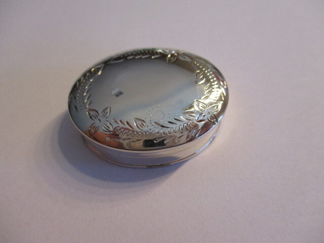 Sterling Silver pill box oval Engraved on top edges solid 925 silver 1 1/4 long