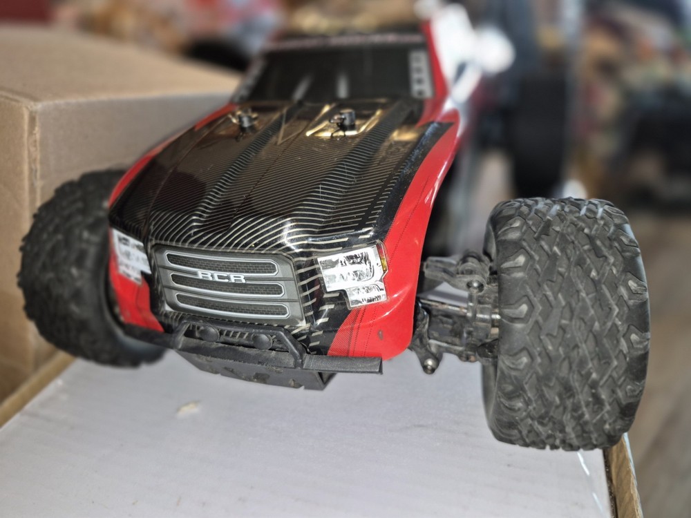 REDCAT BLACKOUT XTE!  RTR WATERPROOF ELECTRONICS